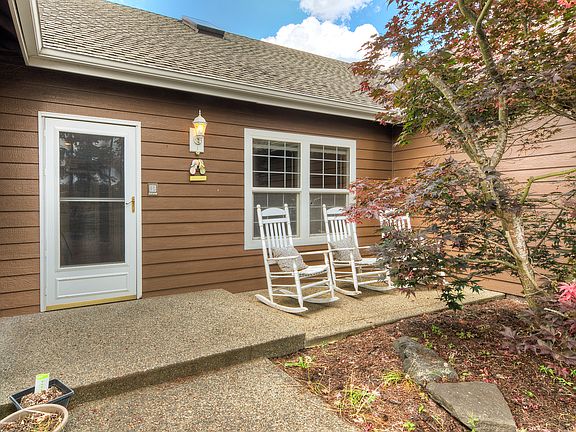 2nd image of 5217 170th St E