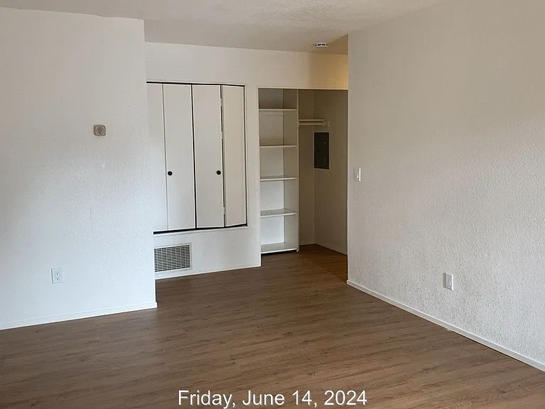 371 Enterprise Dr — Photo 11