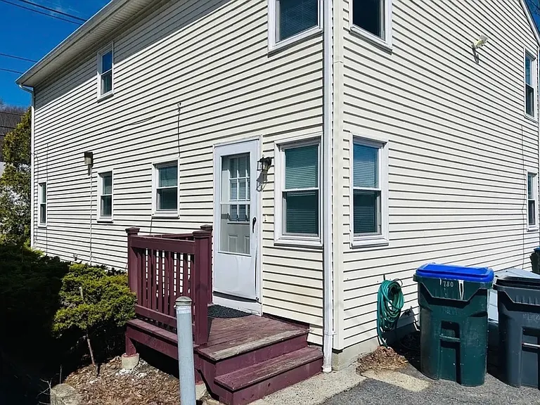 778 Plainfield St — Photo 20