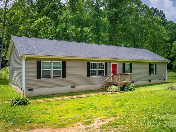 2310 Alfred Hartley Rd, Lenoir, NC 28645