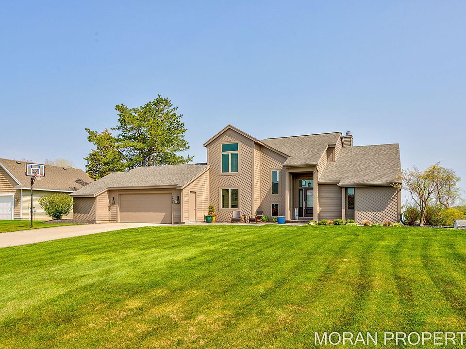 8696 Cedar Lake Dr, Jenison, MI 49428 Zillow