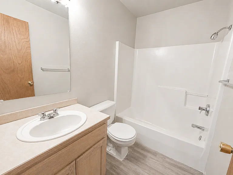 2950 NE Nikki Ct #D — Photo 23