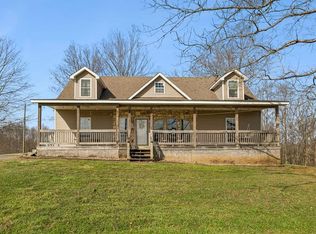 10433 Hopewell Rd, Silver Point, TN 38582
