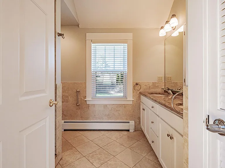 1st floor master bath