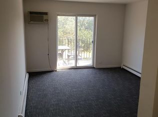 1709 W Chariot Ct, Mount Prospect, IL 60056