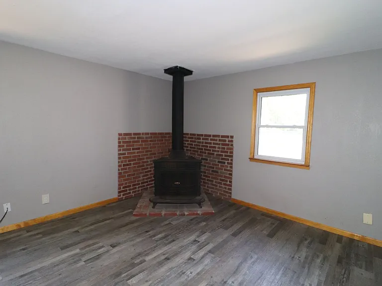 510 Maple St — Photo 13