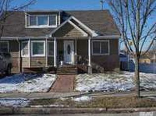 82 Marina Rd, Island Park, NY 11558