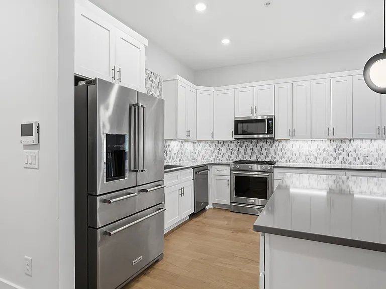 119 Acklen Park Dr #101 — Photo 9