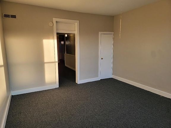 31 S Highland Ave 2nd floor