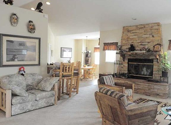 3rd image of 249 Pine Ln