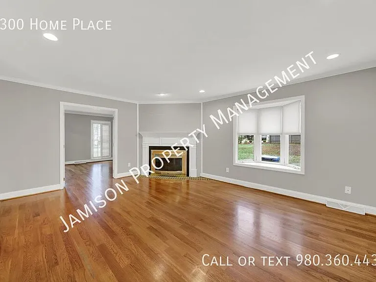 1300 Home Pl — Photo 6
