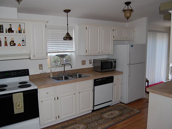 Country Kitchen