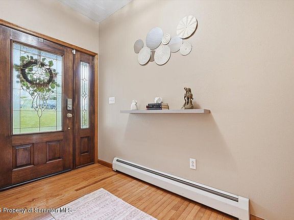 4th image of 121 Ridgeview Dr
