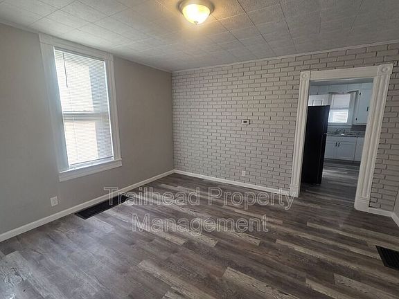 5th image of 1024 Roosevelt Ave