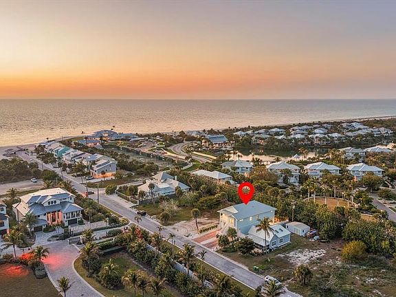 3rd image of 847 Belcher Rd