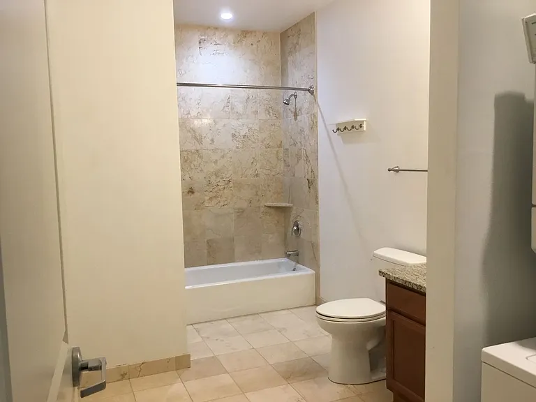 324 S Brady St — Photo 4