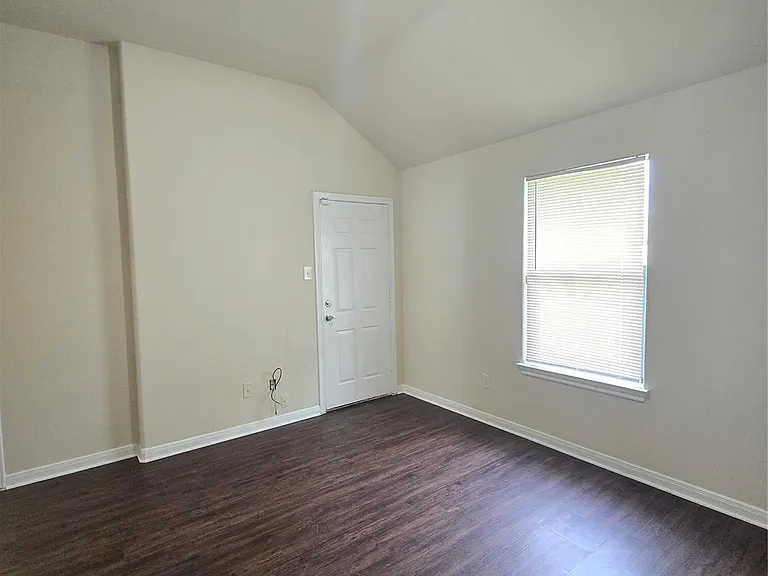 2112 Davis St — Photo 14