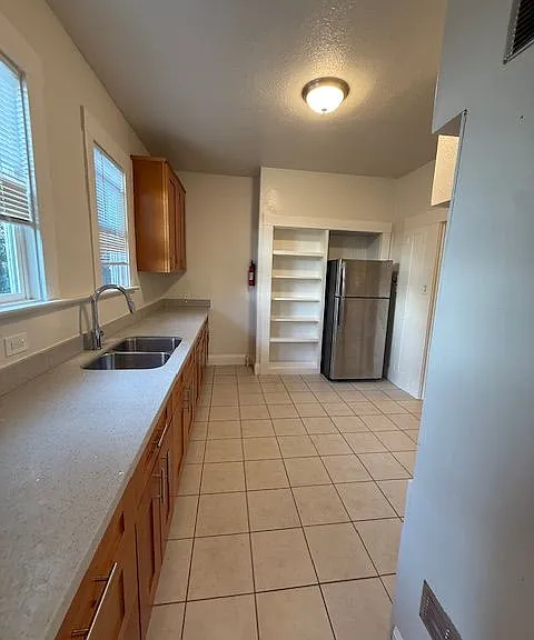 1403 Bissell Ave #1403 — Photo 7