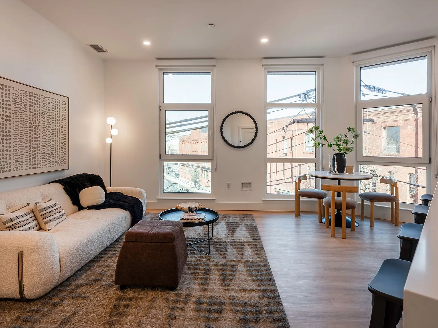 Verge Residences — Photo 2
