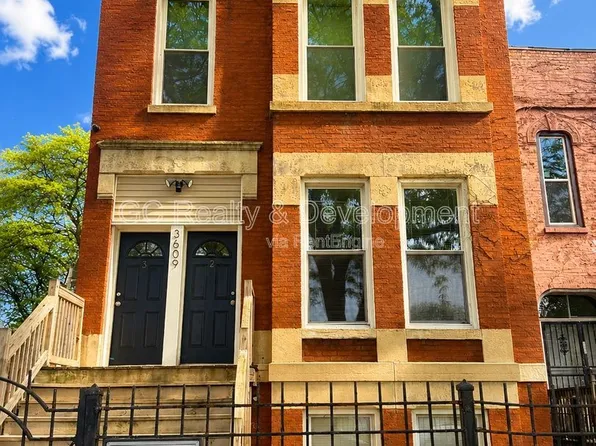 3609 S Giles Ave #2, Chicago, IL 60653