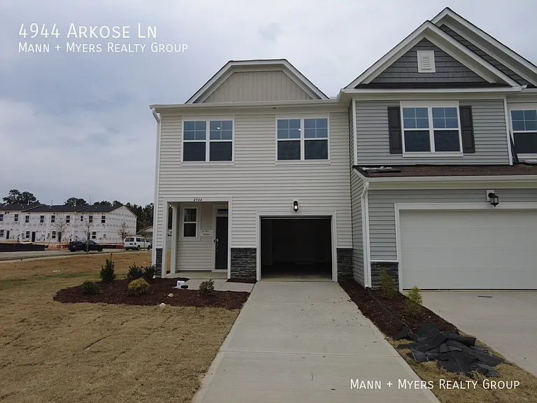 4944 Arkose Dr — Photo 1