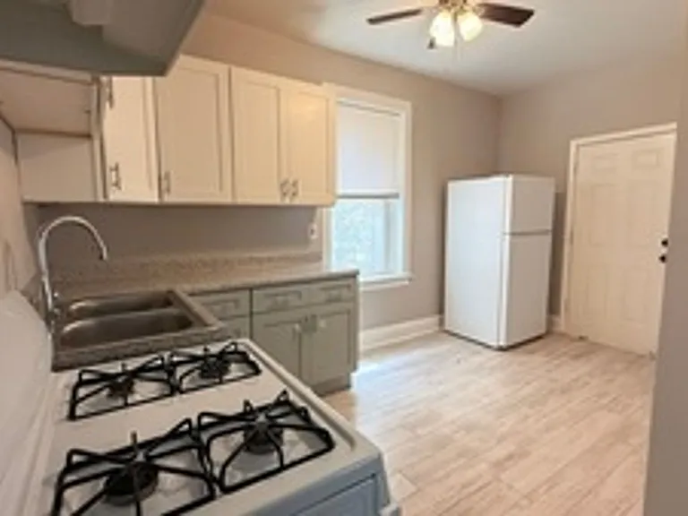 8420 S Manistee Ave — Photo 14