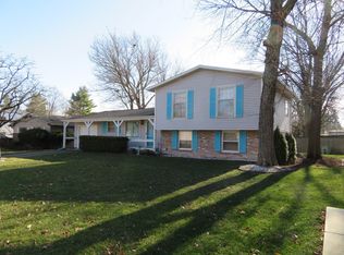 2111 Barberry Dr, Champaign, IL
