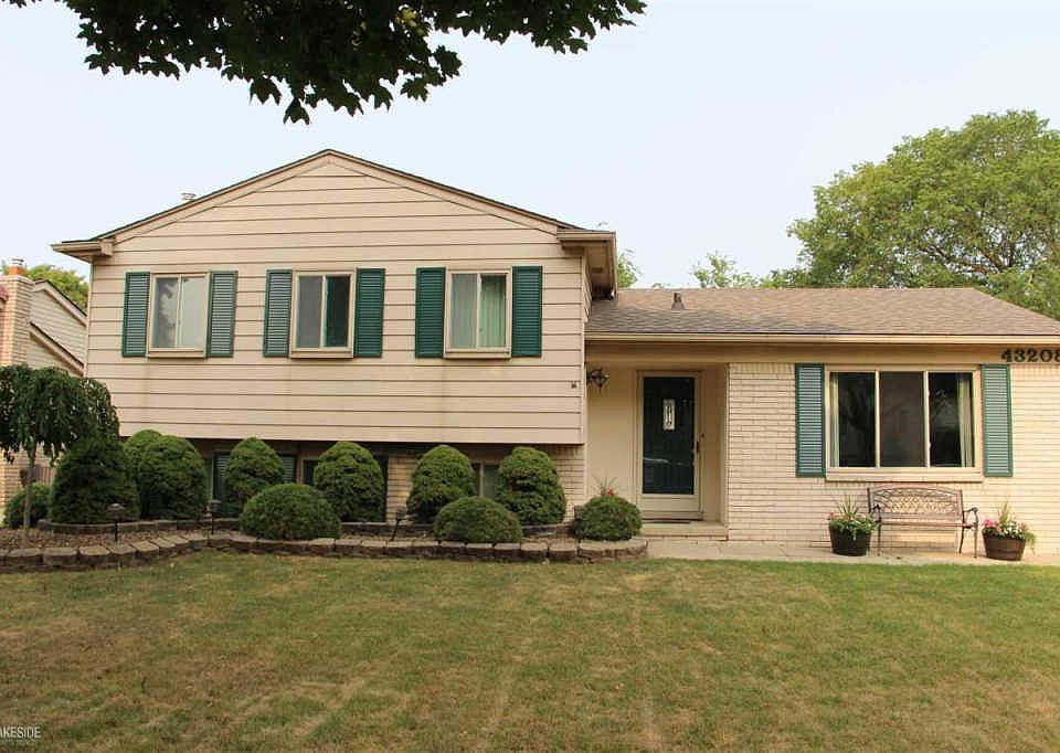 1st image of 43208 Hartwick Dr