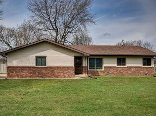 521 S Washington Ave, Strafford, MO 65757