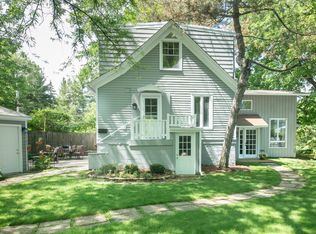 1209 Middlebury Ln, Wilmette, IL 60091