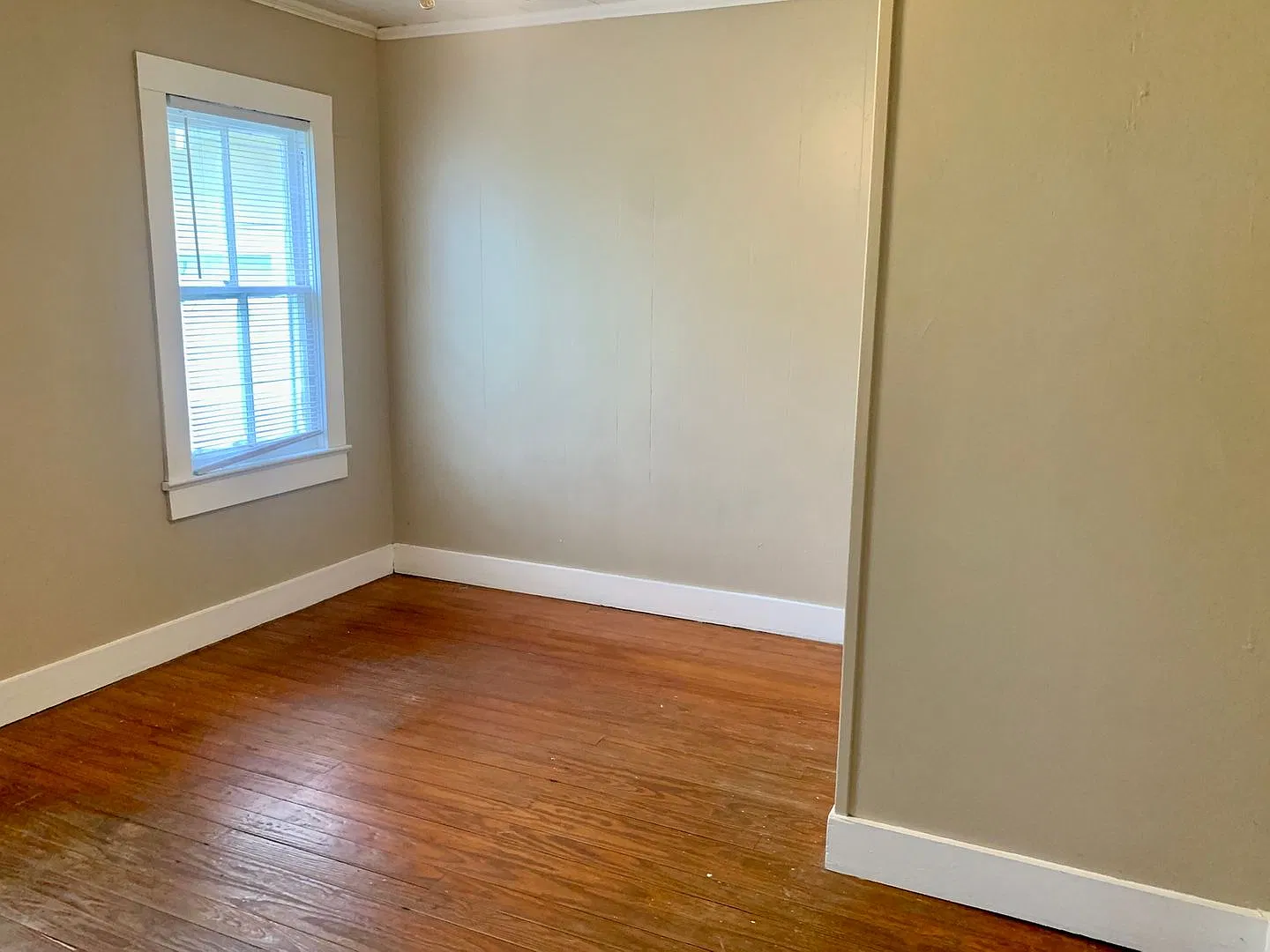 3 Bedroom, 1 Bath Home Available Now — Photo 4