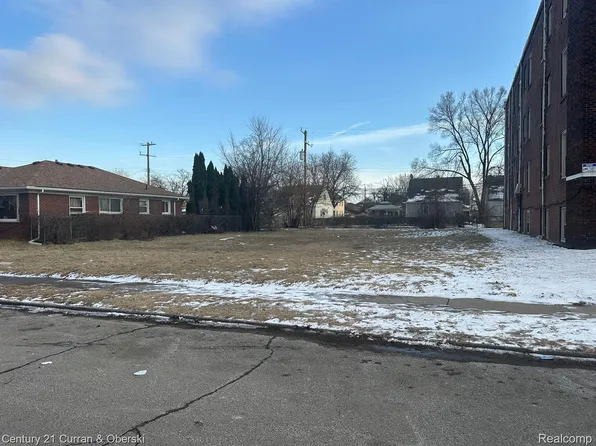 9945 Whittington St, Dearborn, MI 48120