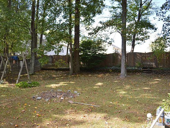 4th image of 103 Glenwood Ave