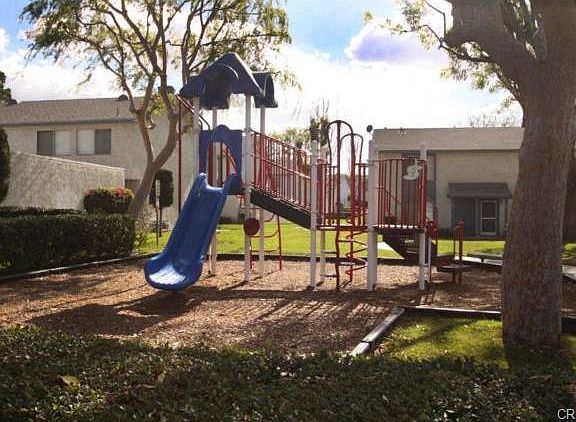 3rd image of 854 Windwood Dr