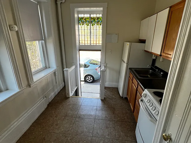 90 Chiswick Rd #43 — Photo 7