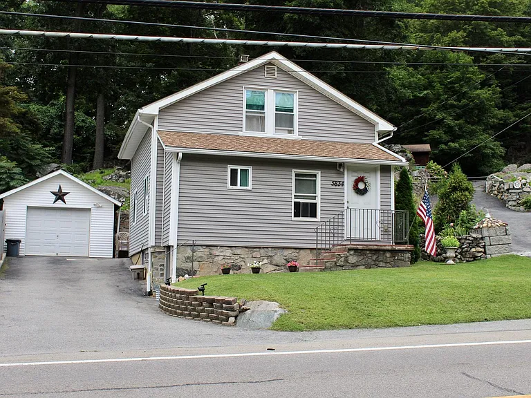 5834 Albany Post Rd — Photo 1