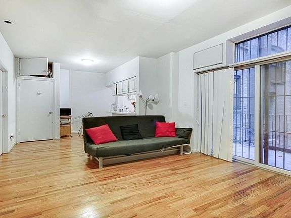 3rd image of 851 W End Ave APT 1R