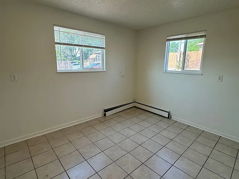 RB3027 — Photo 12
