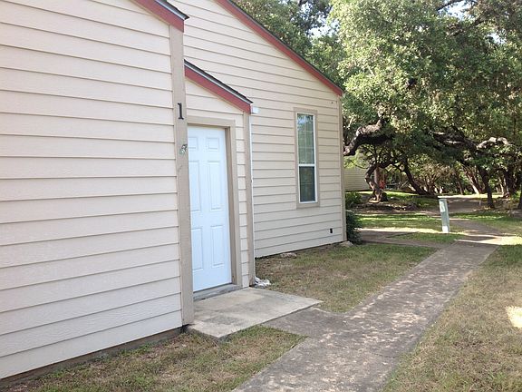 5th image of 1 Townhouse Cir