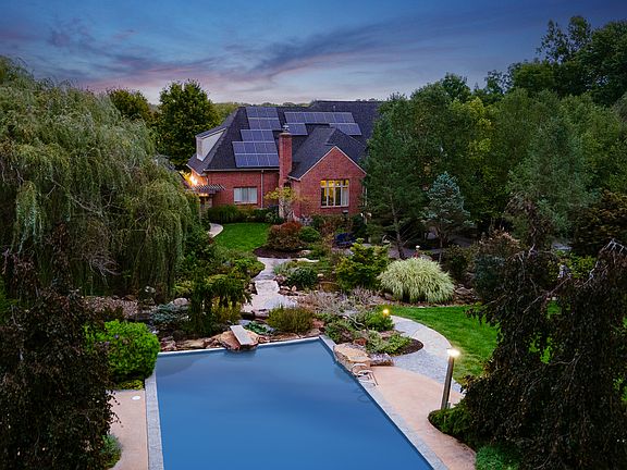 3rd image of 11542 Willow Springs Dr