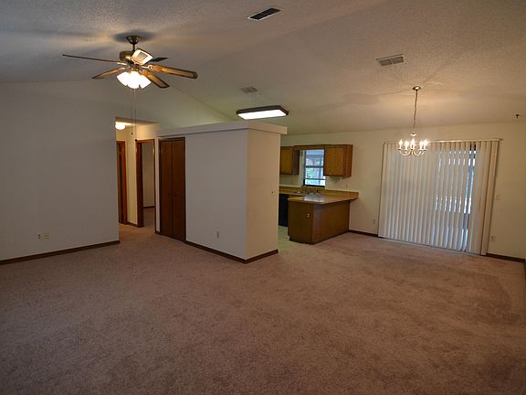 2nd image of 1822 Olive Ct