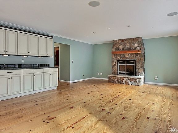 5th image of 1100 Harrington Pl