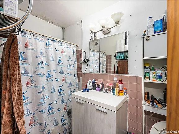 5th image of 2661 marion ave #5A