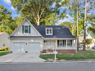 901 Prestwick Ln, Newport News, VA 23602
