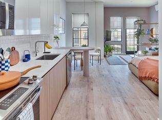 100 Crucible Dr #222, Harrison, NJ 07029