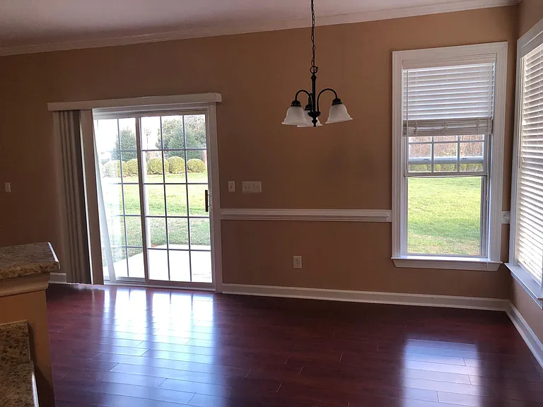 11008 Farmville Rd — Photo 12