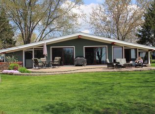 46641 Lakeview Dr, Decatur, MI 49045