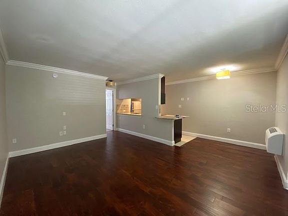 4th image of 1301 S Howard Ave APT B17