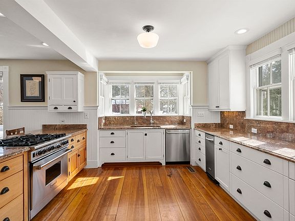 4th image of 2 Old Sudbury Rd