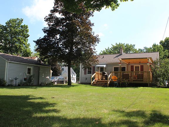 4th image of 17 30th St N